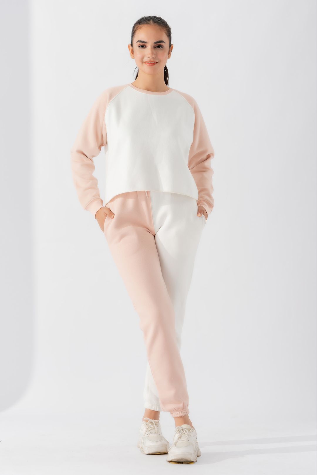 WOMEN SHORT BODY TRACKSUITE
