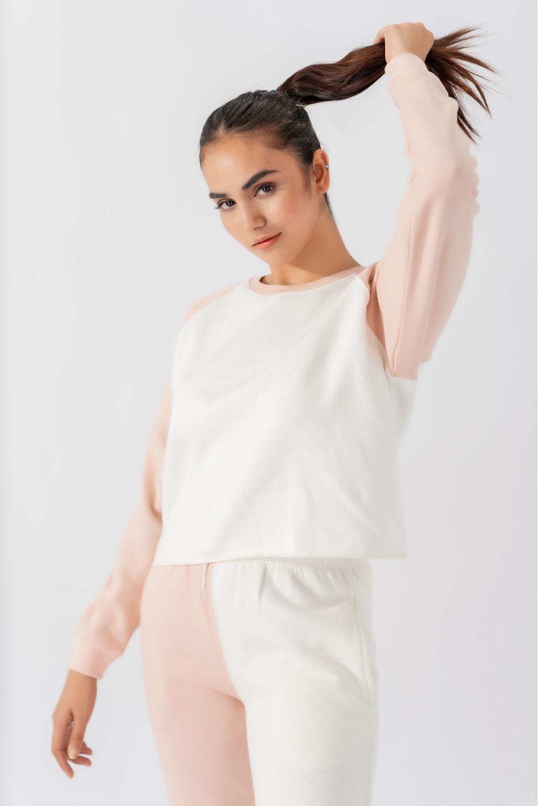 WOMEN SHORT BODY TRACKSUITE